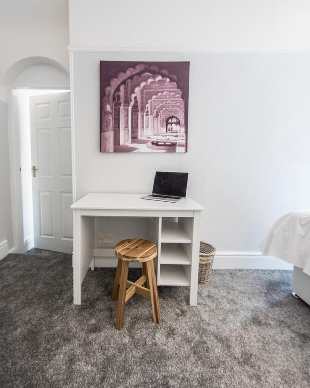 Newlyn House Apartment Christleton Exterior photo